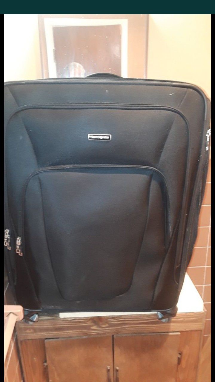 Samsonite Rolling Luggage 1000547 4 Swivel Wheels Black for Sale in ...