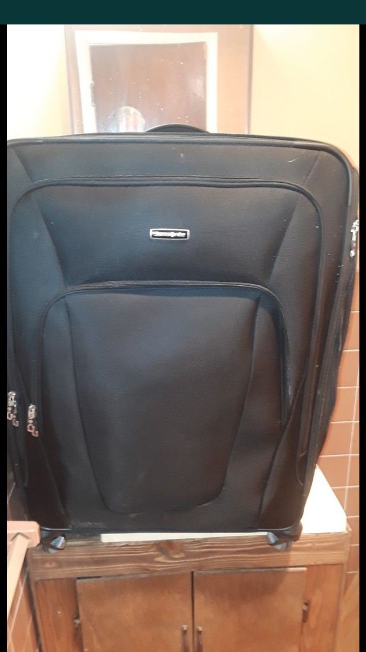 Samsonite Rolling Luggage 1000547 4 Swivel Wheels Black