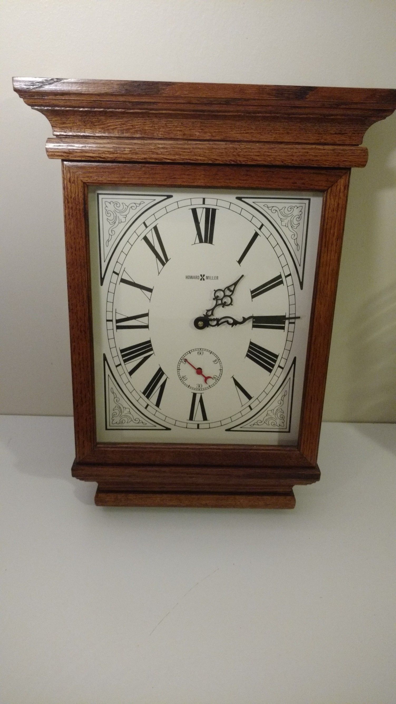Vintage Howard Miller Fables Quartz 19 in Oak Wood Wall Clock