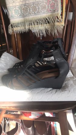 Brand new TORRID HEELS IN SIZE 12W