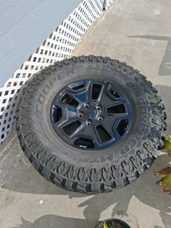 Jeep....Wheel....Black....