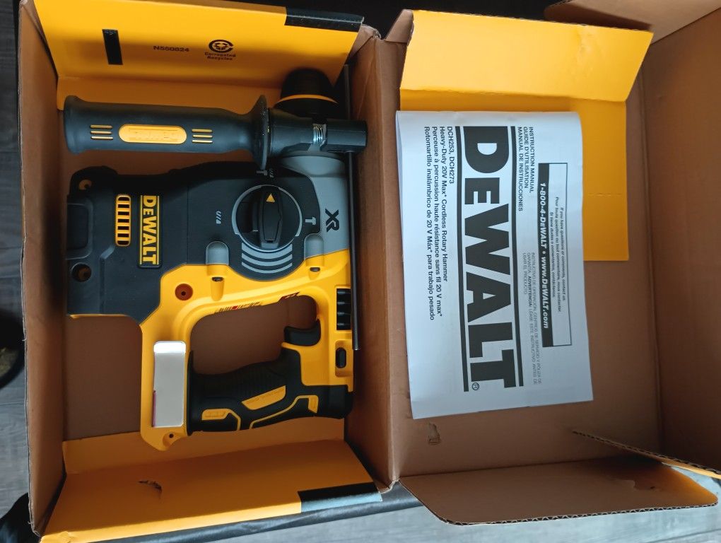 DeWalt 20 Vote Hammer Drill