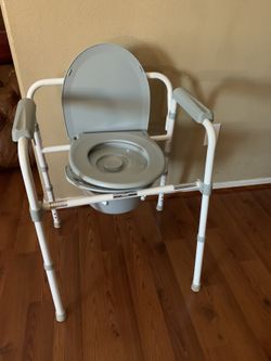 NEW BATH CHAIR 