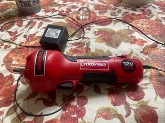 Troy-Bilt JumpStart 12V Engine Starter