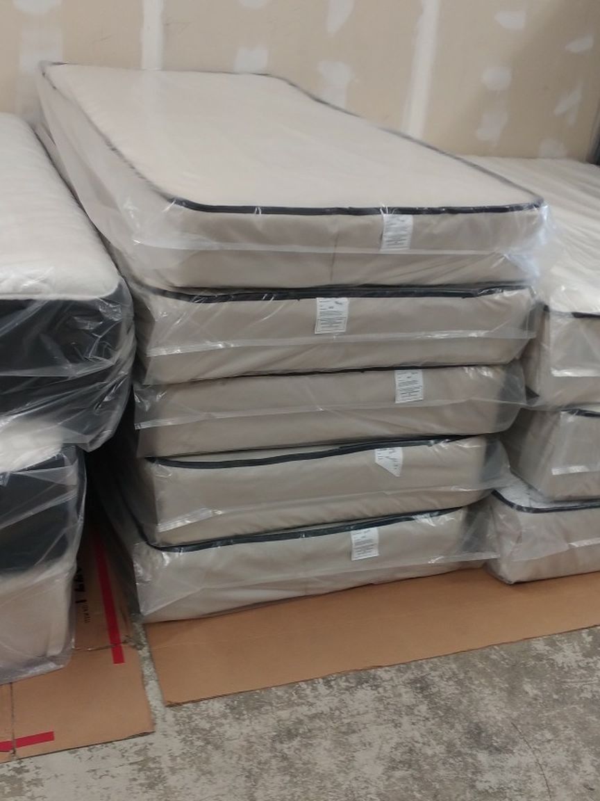 Plush Comfort FullSize Mattresses Wrapped in Plastic for Sale in La