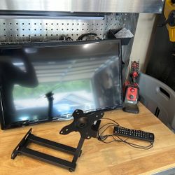 LG 24” TV (24LJ4540) With Remote, Power Cord & Wall Mount