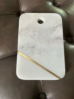 Marble cutting board. 9”x6”