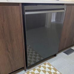 Dishwasher like new
