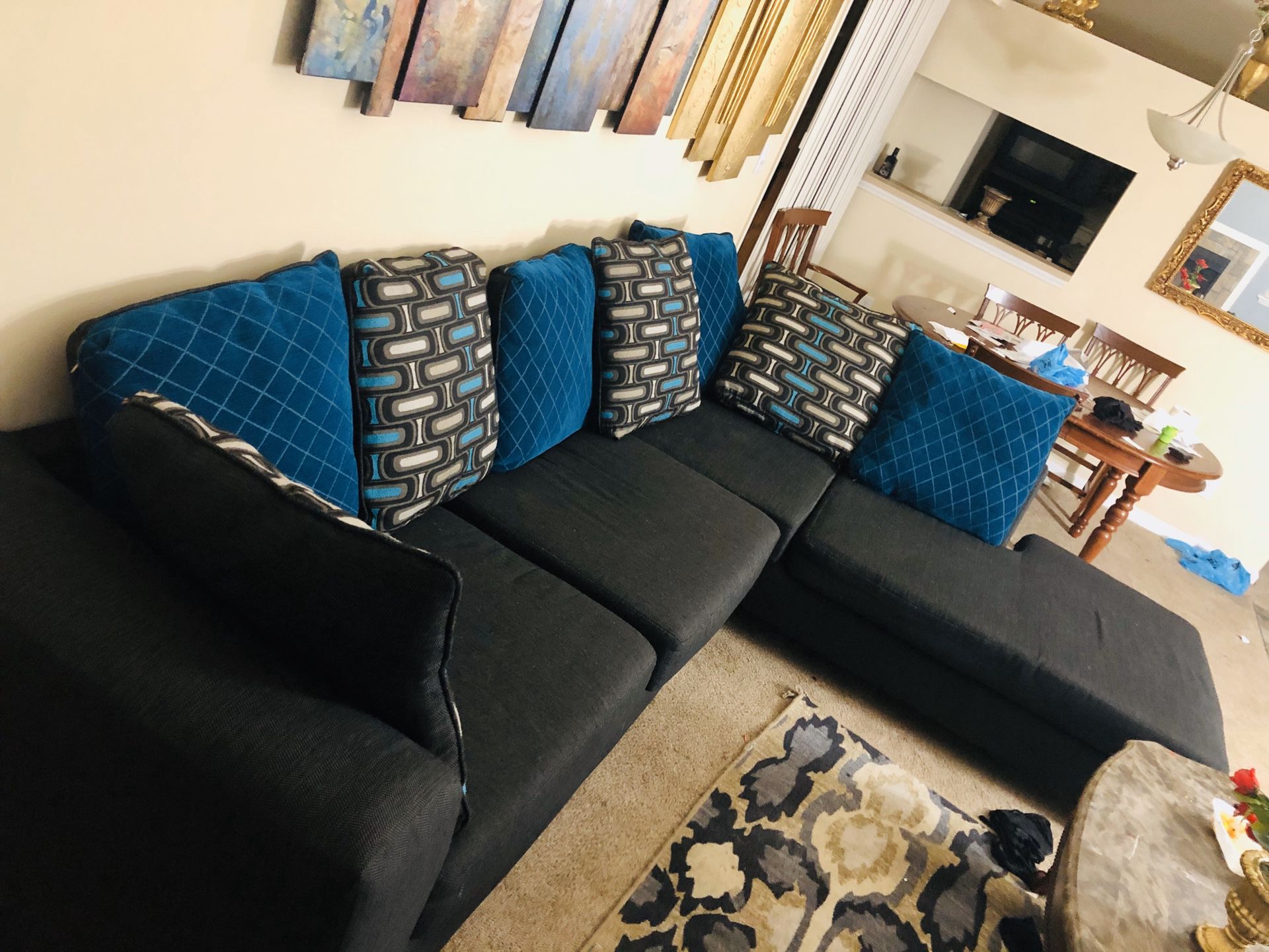 Sectional couch (WILL DELIVER LOCALLY FOR FREE)