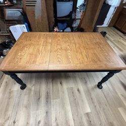 Kitchen Table And 6 Chairs