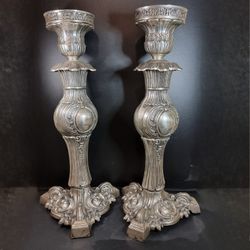 Set of 2 floor candlesticks in silver plated brass, late 20th century Baroque style
