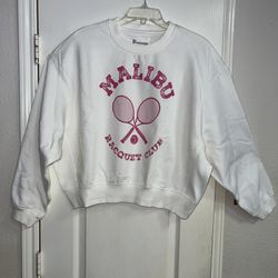 Super Soft Ladies White Sweatshirt,  Size Medium, NEW w/tags