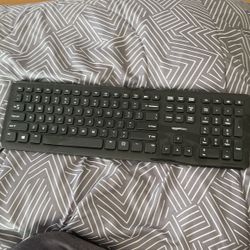 Amazon Basics Full Keyboard 