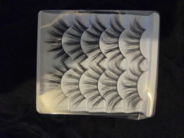 Set Of 5 Wispy lashes