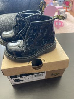 Dr.martens Size 6 Toddler