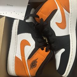 Jordan 1 mid 