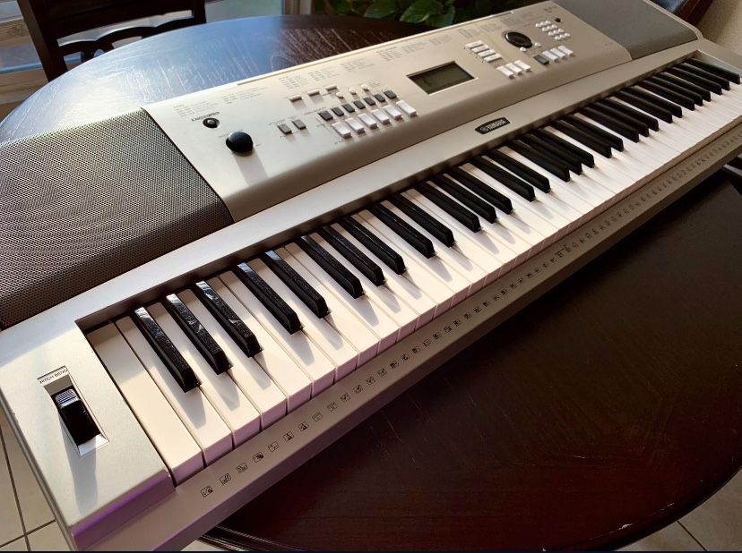 YAMAHA Electronic Portable 76 key Keyboard YPG 225