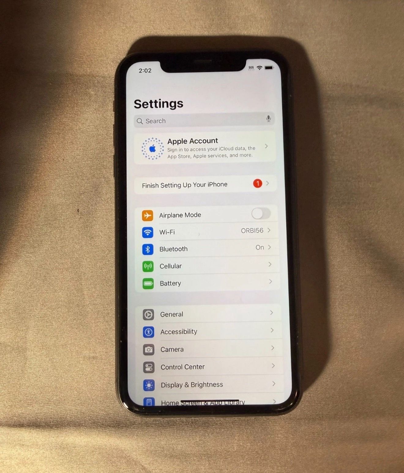 iPhone 11 - 64GB - 83% battery health - unlocked can be used internationally - no problems-