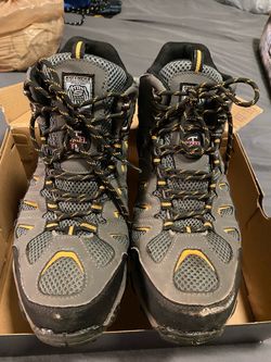 Men’s Skechers steel toe boots