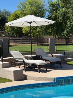Patio lounge set with umbrella and stand