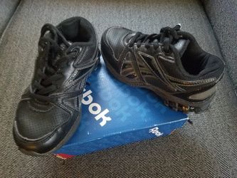 Boys Reebox size 11
