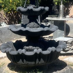 FREE Large 4 Tier Fountain 