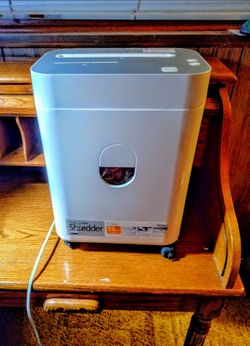 PAPER SHREDDER - CROSSCUT