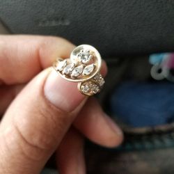 14 K Gold Diamond Ring