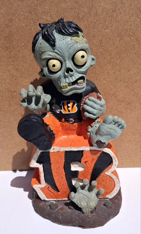 Forever Collectibles Cincinnati Bengals NFL Zombie