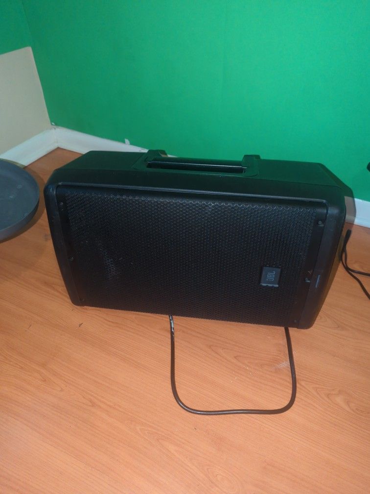 JBL EON 610 PA Speaker & Stand