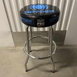 Spyder Stool 30-in x 19-in Pro Shop Stool