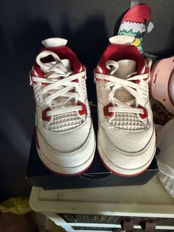 Jordan 4’s