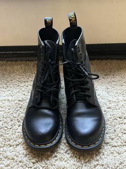 Dr. Martens Ladies Size 8