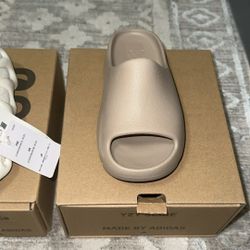 Yeezy Slide 