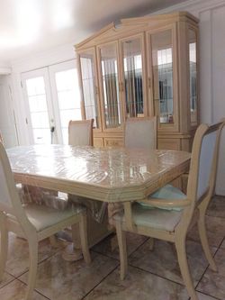Kitchen table