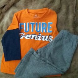 Boys Okie dokie Shirts 12mos & Carter's Joggers 12mos 
Brand: Okie dokie & Carter's 