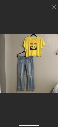 Hollister Girls Jeans Size:5 w27 and A&F Cropped Tee size: M