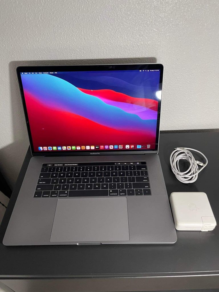 Macbook PRO 2016 15" I7 2TB
