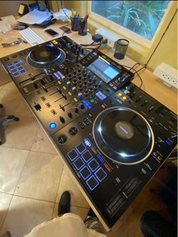 XDJ XZ w road case