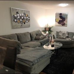 COMFORTABLE Sectional With Chaise And Love Seat