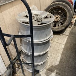Nissan pickup Rims