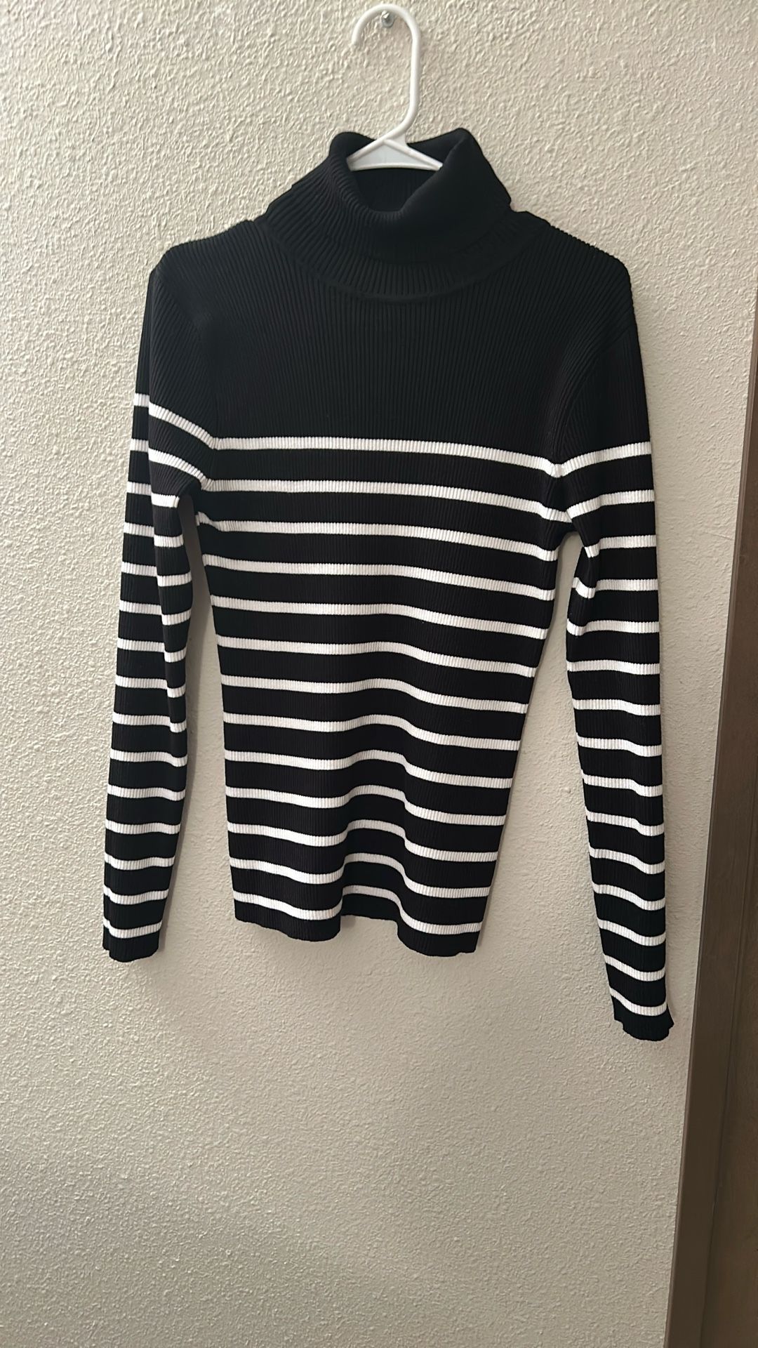 Premise blouse Size L