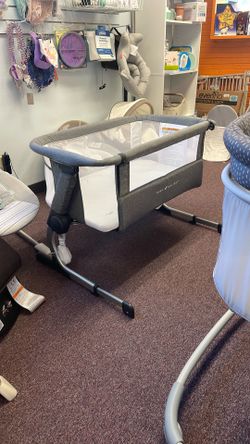 Baby Delight Bedside Bassinet 