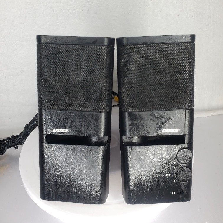 Bose Mediamate Speaker W/ Accwssories