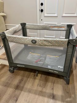 Graco Pack N Play with Matress