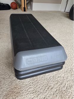 The Step aerobic training platform
