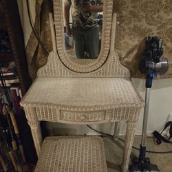 Wicker Vanity With Matching Stool