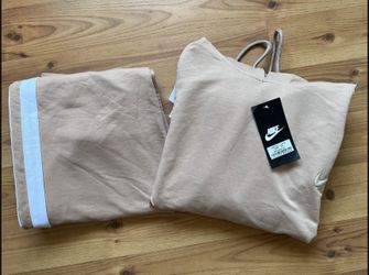 Women’s Nike Tracksuit 