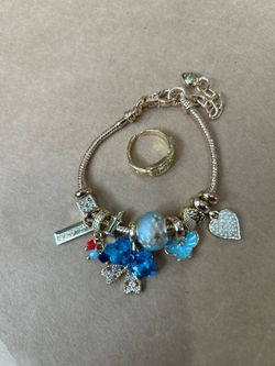 Charm bracelet