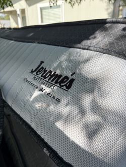 Jerome's Opulence queen Mattress